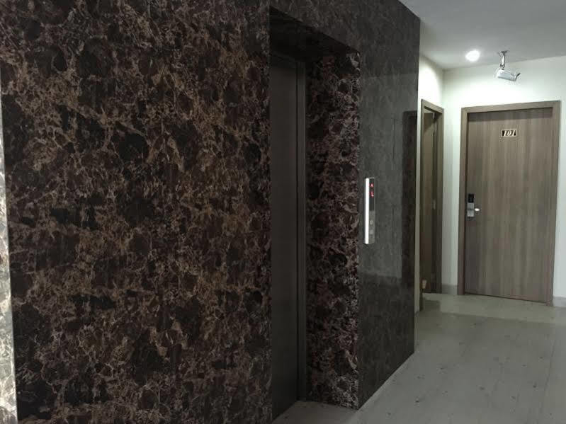 Redlink Hotel Batam Buitenkant foto