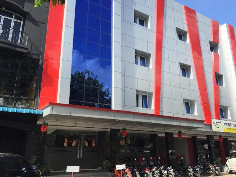 Redlink Hotel Batam Buitenkant foto